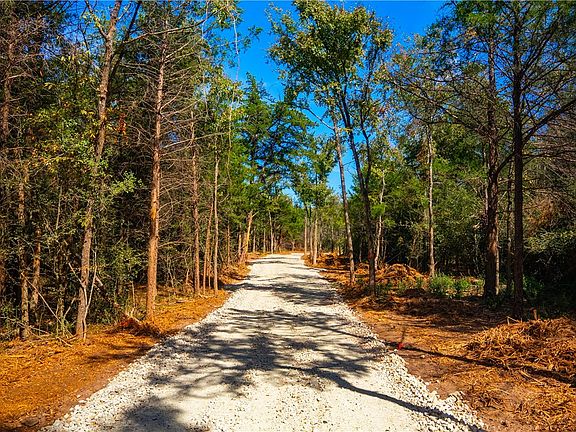 3rd image of 12524 Red Hill Rd