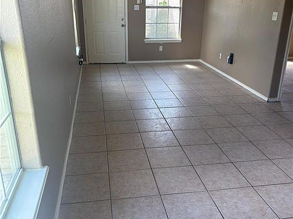 3rd image of 724 W Bronze Dr APT 4