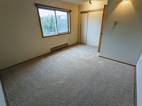 4th image of 2760 NW 85th St #204