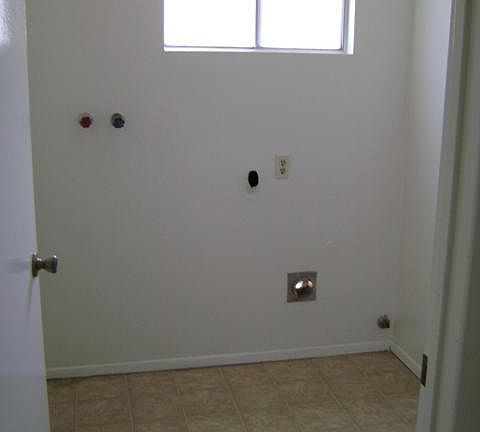 5th image of 9641 Park St