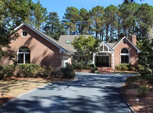 64 Pinewild Dr, Pinehurst, NC 28374