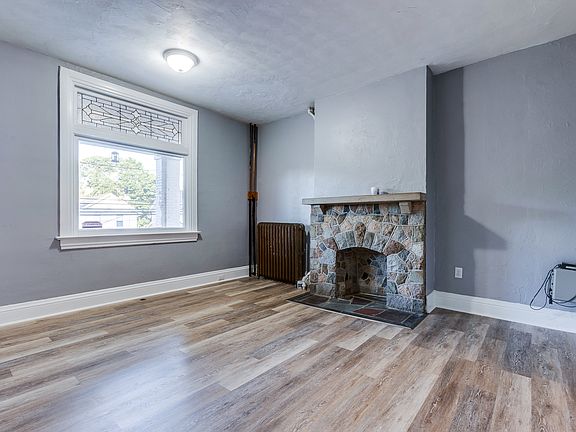 4th image of 955 Berkshire Ave #1