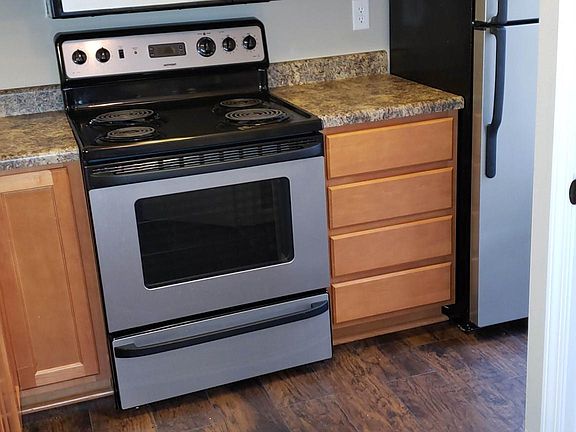 4th image of 112 W Zupan St APT 7