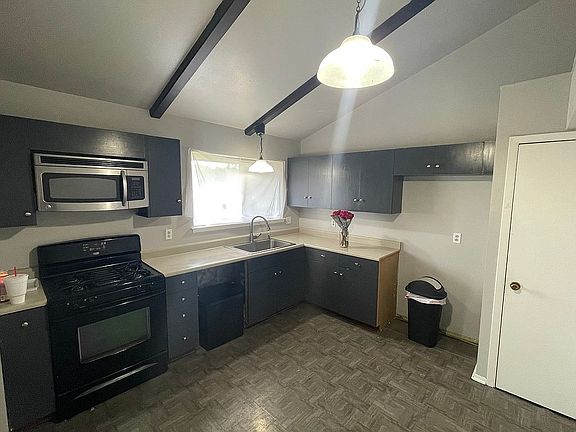 2nd image of 106 Harrow Dr