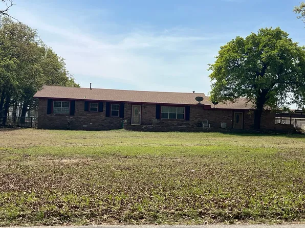 2085 Lincoln St, Healdton, OK 73438