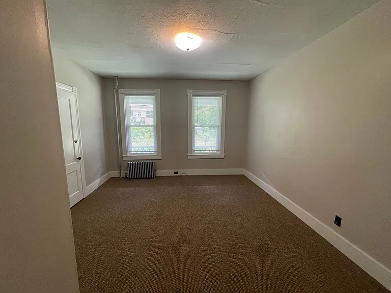 105 Friend St — Photo 7