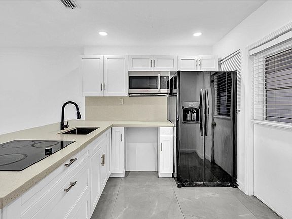 3rd image of 2451 SW 82nd Avenue #108