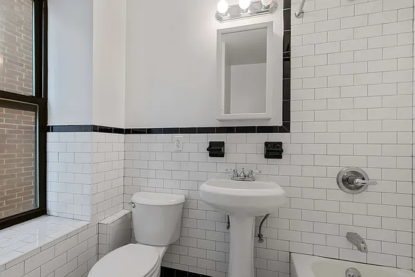 Rented by MNS | media 27