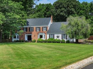 7 Flintlock Rd, Flemington, NJ 08822