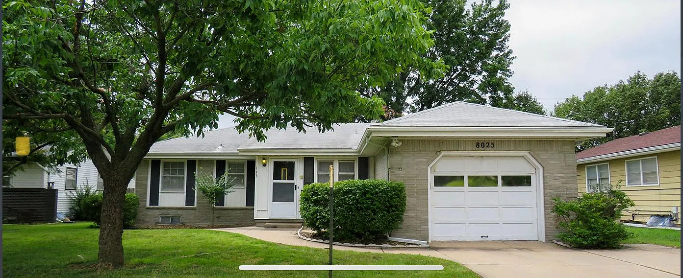 8025 E Morris St — Photo 1