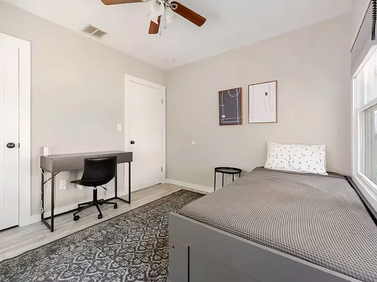 307 Lakeside Blvd — Photo 29