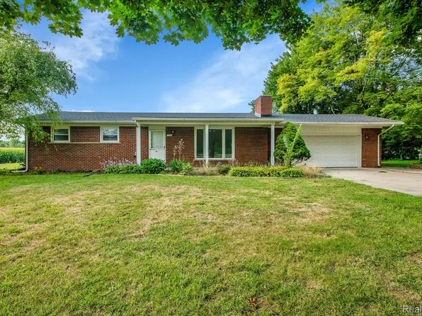 185 Oakville Waltz Rd, Carleton, MI 48117