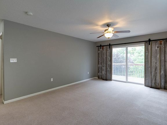 4th image of 1233 Newfoundland Dr