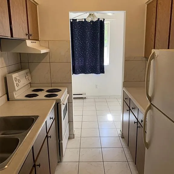 3044 Sandwich St #302 — Photo 11