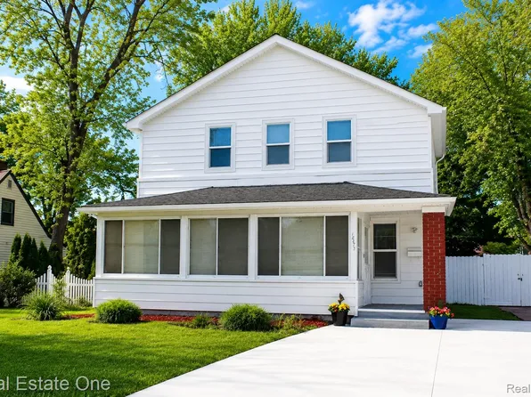 18475 Hazelwood St, Roseville, MI 48066