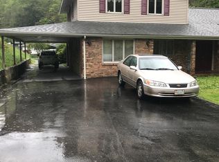 2775 Rock House Branch Rd, Vansant, VA 24656