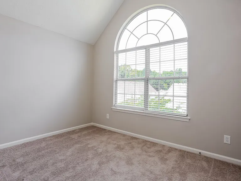 1413 Cater Ct — Photo 12