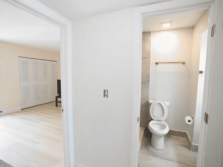 500 NW 107th Ave #8 — Photo 11