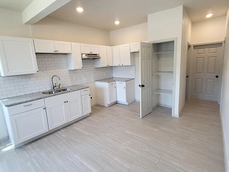 647 Hammond Ave #101 — Photo 3