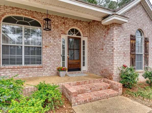 619 Hampshire Dr, Brandon, MS 39047