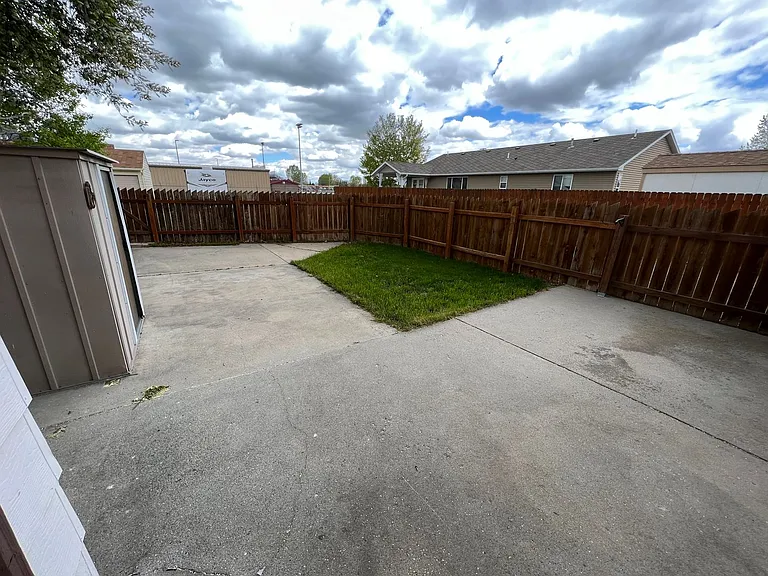 1902 Prairie Rd — Photo 44