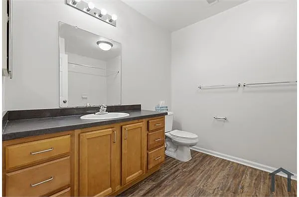 Building Photo - 811 Oakman Blvd