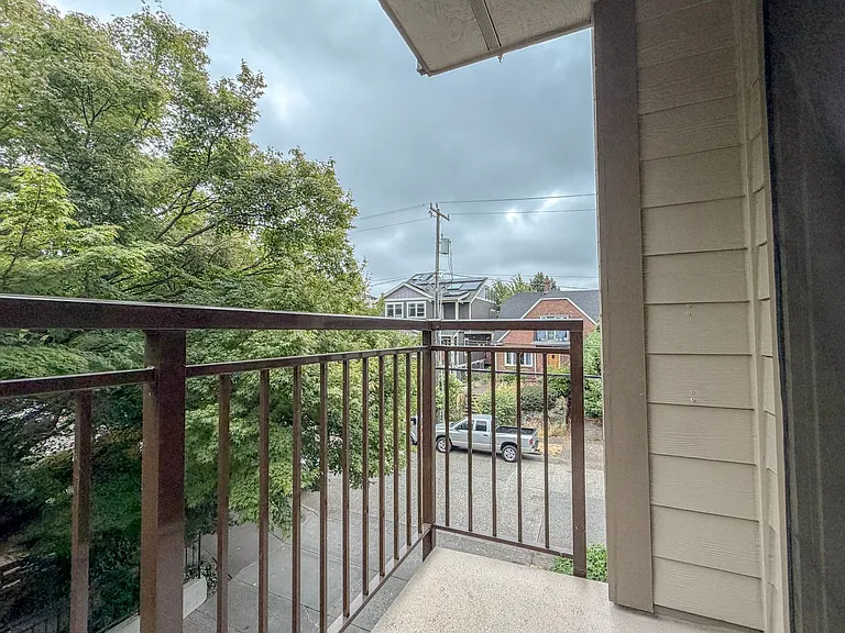 566 Prospect St #303 — Photo 18