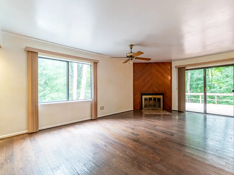5275 Country Club Rd — Photo 4