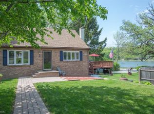 2 Lake Shore Dr, Sparta, NJ 07871