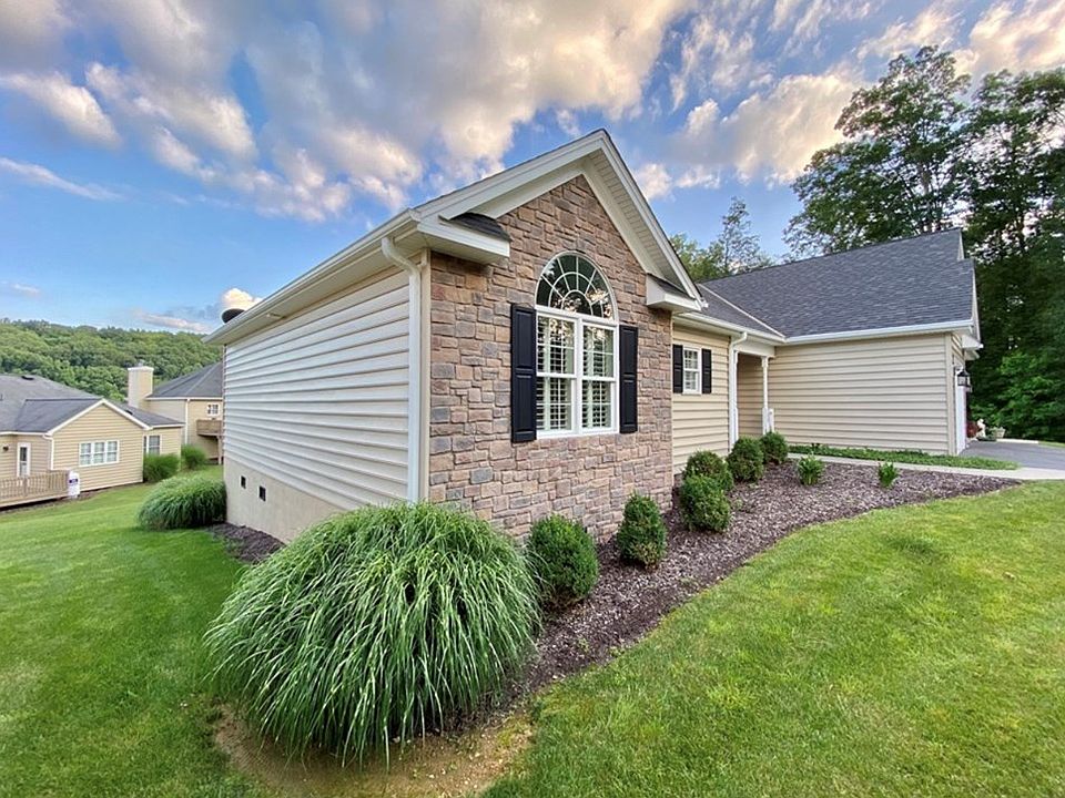 109 Creekside Ct, Bluefield, WV 24701 MLS 52385 Zillow