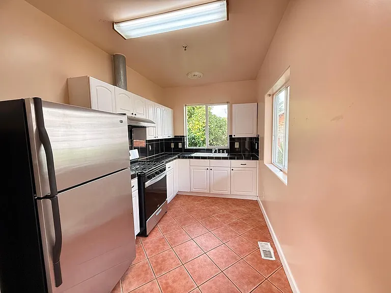8027 Ney Ave — Photo 7