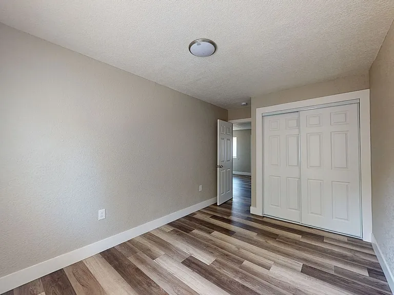 1810 E 25th Street — Photo 12