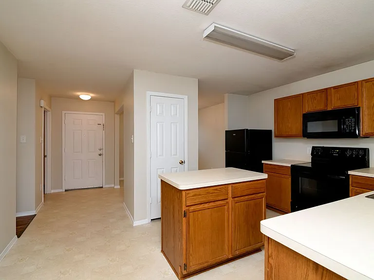 1514 Cover Dr — Photo 8