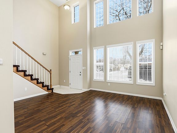 3rd image of 2921 Clough Ave