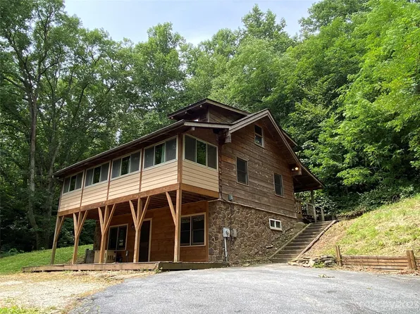 124 Millard Xing, Hendersonville, NC 28792