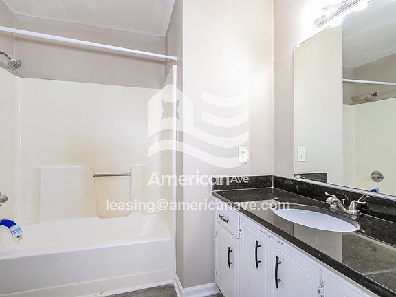 4th image of 2958 Glenn Hills Dr