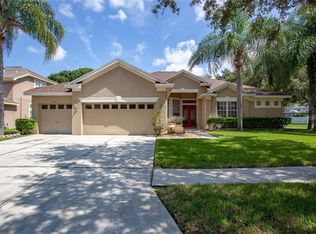 8210 Prairie Ridge Way, Tampa, FL 33647