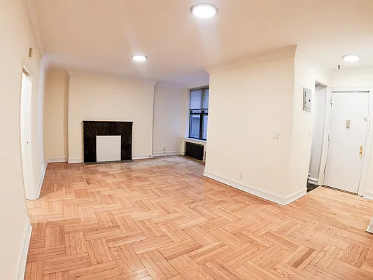 Rented by Urban Real Estate Inc | media 3