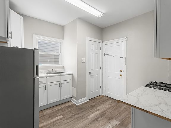5th image of 7 Jordan Ave #4