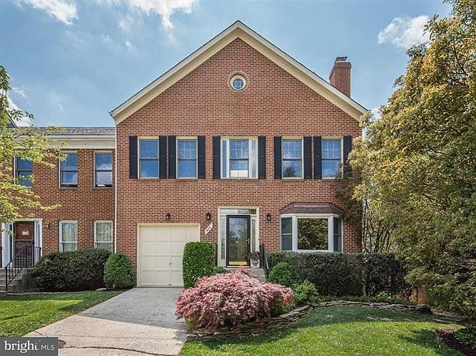 1st image of 416 Millwood Ct SW