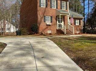 417 Olde Towne Dr, Sanford, NC 27330
