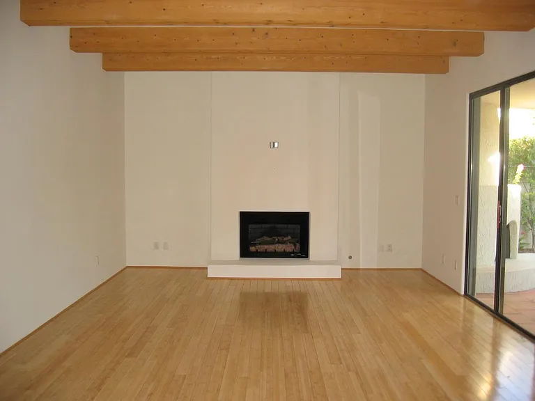 4819 N 35th Pl — Photo 4