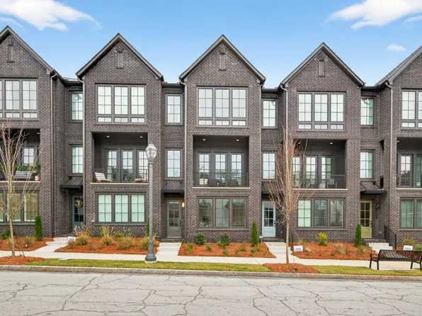 2641 Mackintosh Ct, Atlanta, GA 30319