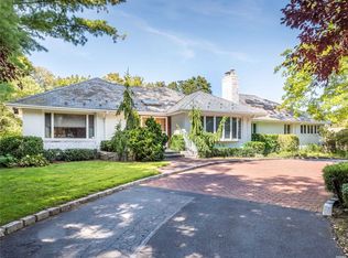7 Westgate Blvd, Manhasset, NY 11030