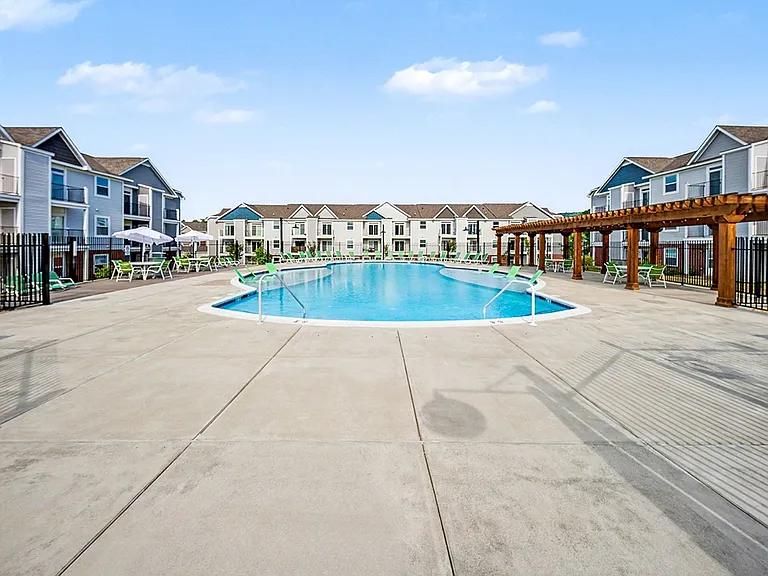 Chase Creek Apartment Homes — Photo 49