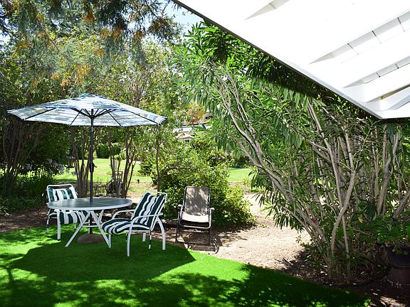5th image of 15410 Pepper Ln