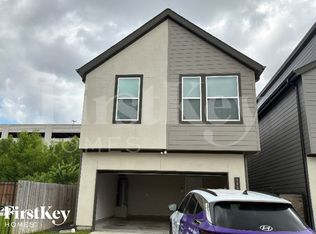 305 N Centro Cir, Shenandoah, TX 77385
