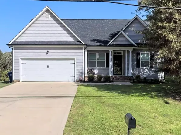 443 Belton Ave, Mount Holly, NC 28120