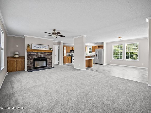 4th image of 209 Red Oak Street