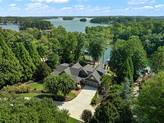 5th image of 122 S Oak Pointe Dr